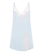 Effetto bamboo chemise spaghetti strap 03162 – women's sleepwear, icy blue
Light blue lace nightgown on a white background