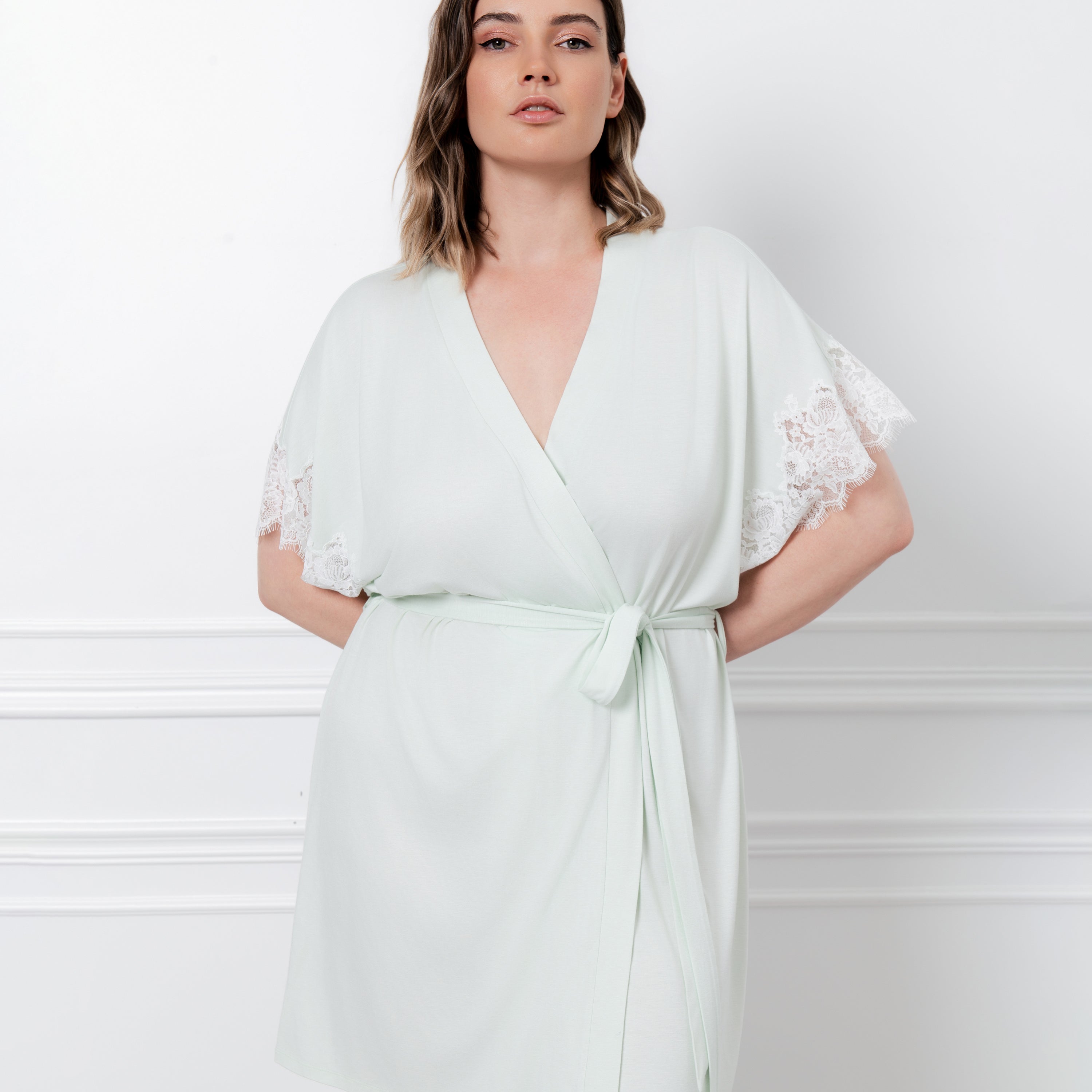 03359_Mint_Cream_6_bb6e0725-2ded-4817-8e2d-693a84a3c29f.jpg